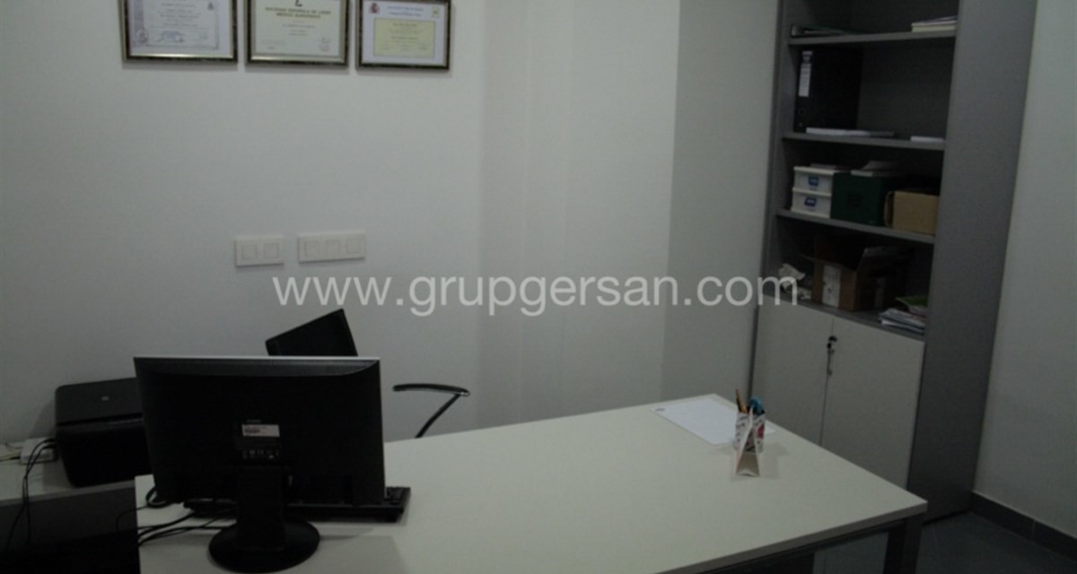 SLIDER REFORMA DE LOCAL COMERCIAL EN ELCHE - ALICANTE PARA CLÍNICA DE DEPILACIÓN LÁSER DEPILA-T