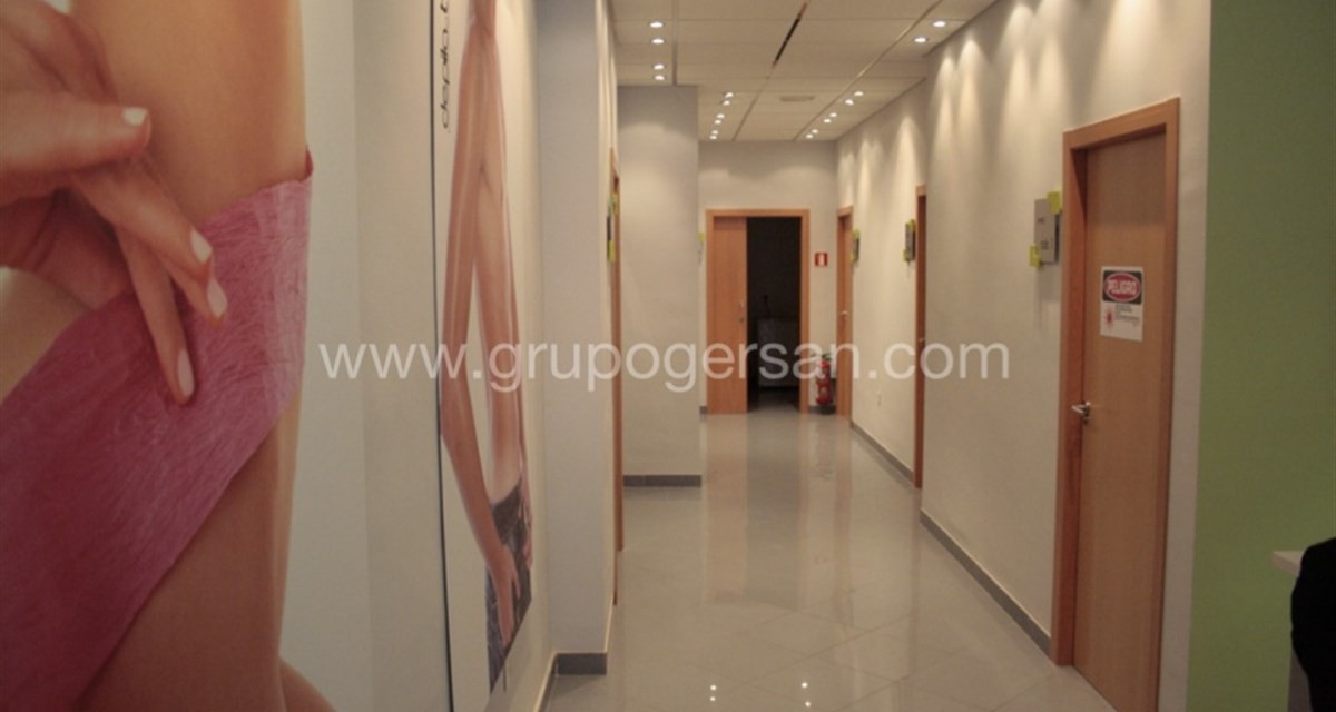 SLIDER REFORMA DE LOCAL COMERCIAL EN ELCHE - ALICANTE PARA CLÍNICA DE DEPILACIÓN LÁSER DEPILA-T